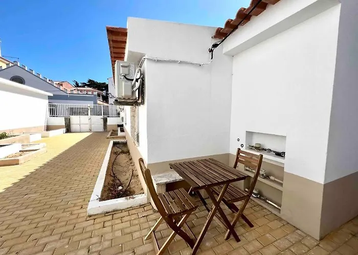 Studio In Estoril Near Beach Walk In 3 Min
