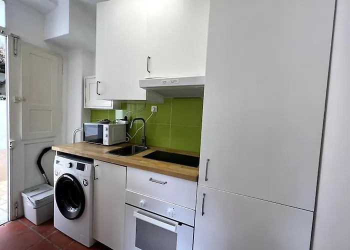 Studio In Estoril Near Beach Walk In 3 Min