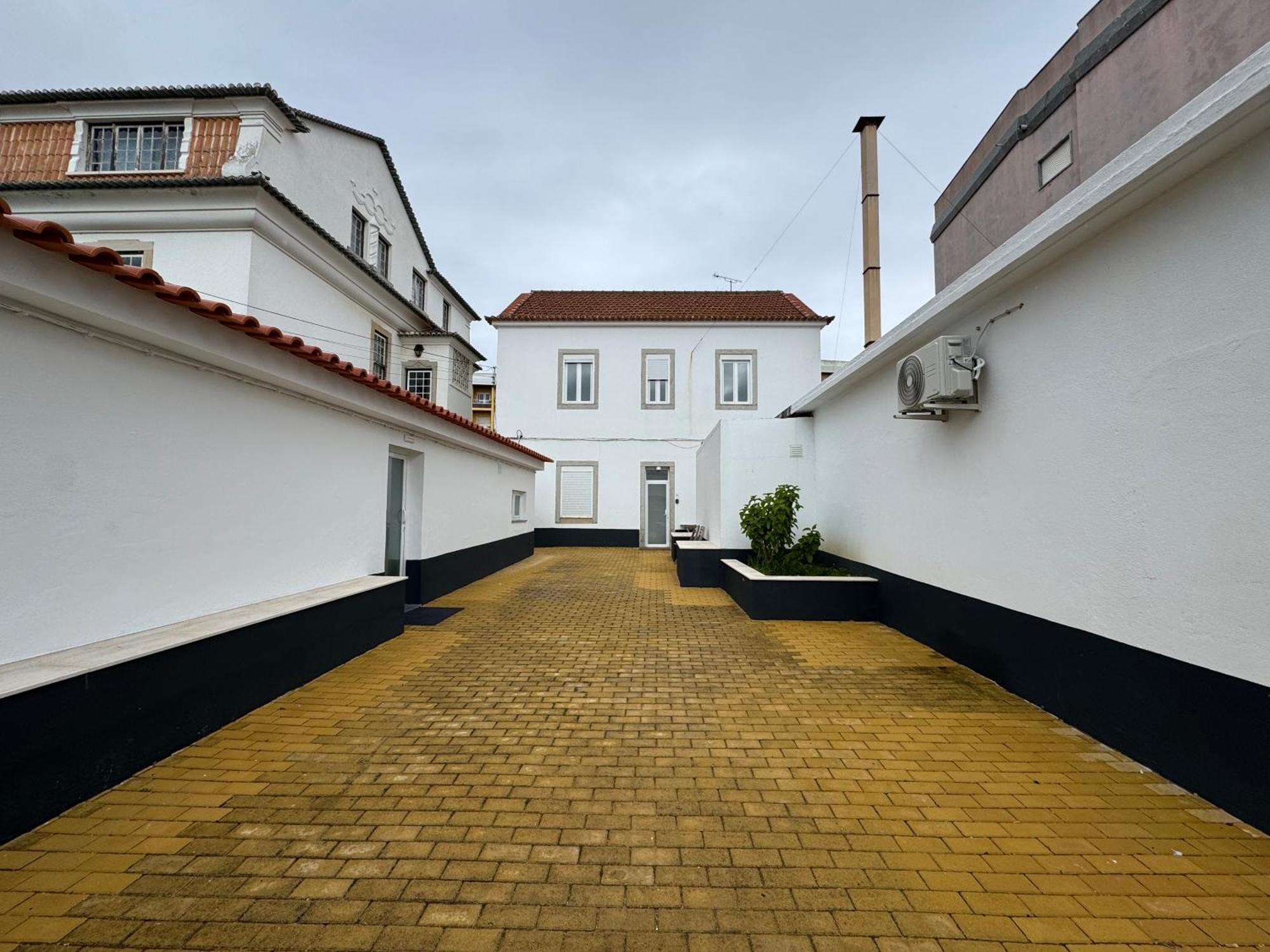 Apartment In Near Walk In 3 Min Estoril